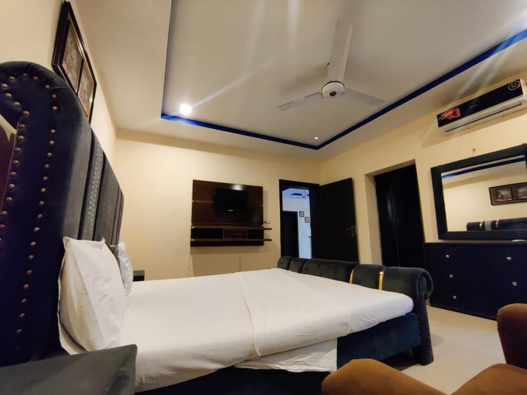 Luxury Guest Rooms Rawalpindi Exteriör bild